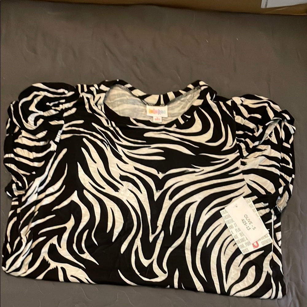 Lularoe Olive: Zebra Print Puff Sleeve Top
